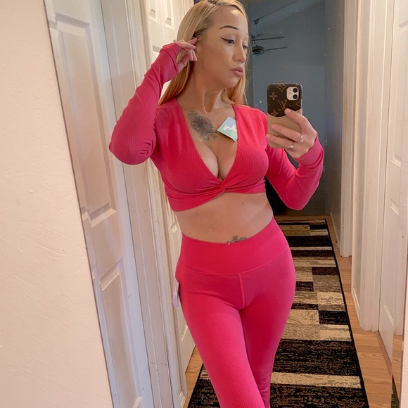 🩰 Ballet Core Pilates PINK long sleeve top size Medium NWT - Picture 15 of 15